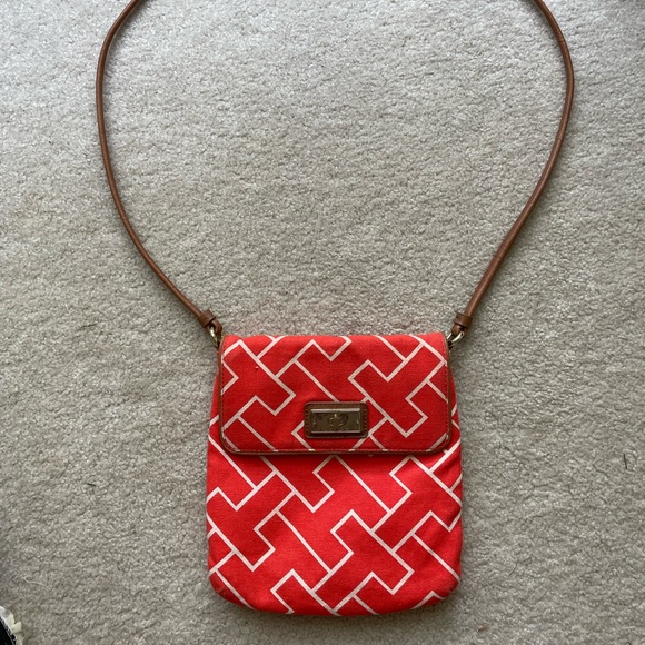Tommy Hilfiger Handbags - Tommy Hilfiger Crossbody Purse
